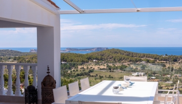 Resa estates Ibiza san Jose te koop villa main views.jpg